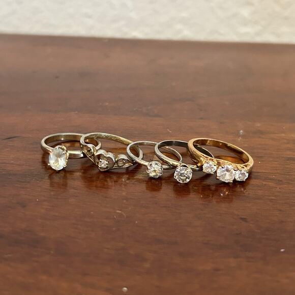 Lot Of 5 Vintage April Birthstone Rings Sizes 7 & 8.5 Silver And Gold Tone - Picture 1 of 16